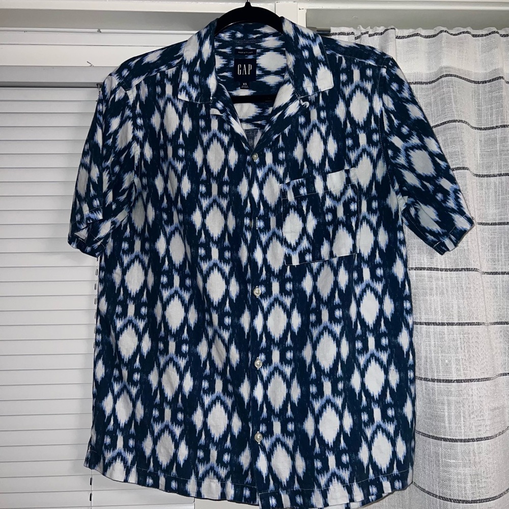 Gap Short Sleeve Button up